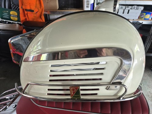 Vespa gs160 side panel - side, trim