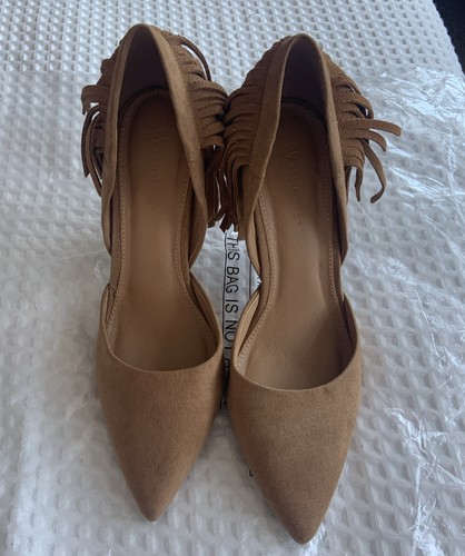 Very tan suede court - , shoes