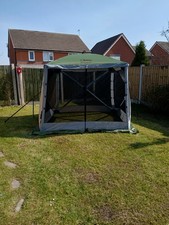 Quest Screen House 4 2.4 x 2.4m Portable Gazebo -  INCLUDES 4 SIDE SCREENS