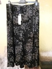 M&S LONG FLORAL SKIRT NEW WITH TAGS SIZE 22.