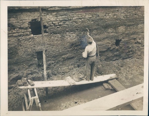 1949 press worker - 1949, shovel