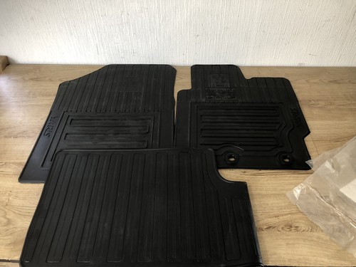 Genuine toyota yaris 2014 - genuine, 2014-on