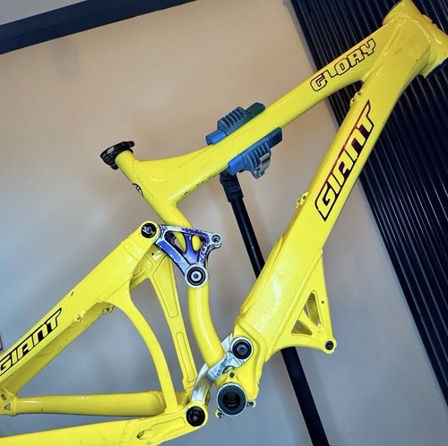 Giant glory downhill mtb frame - mtb,