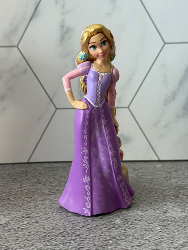 New disney store tangled pvc - disney,