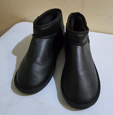 Black Faux Fur Lined Flat Boots Size 6 - Worn Once Free P&P.