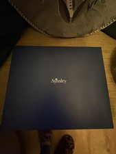 Aynsely Single Tier Cake Stand