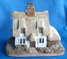 Unboxed Lilliput Lane English Collection: South East 1985 - Clare Cottage #100