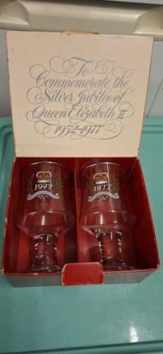 Glasses queen elizabeth - queen,