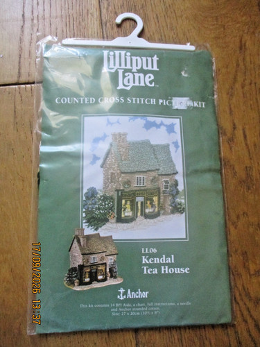 Lilliput lane cross - cross, stitch