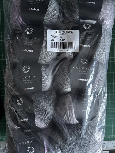 Hobbii colorina yarn - hobbii, 20%