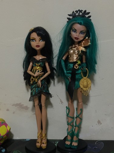 Monster high bundle - high, nile