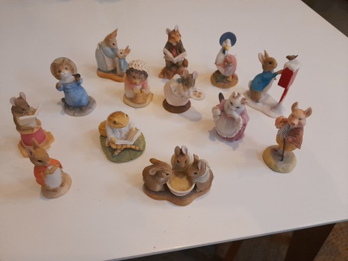 Beatrix potter figurines - 12,