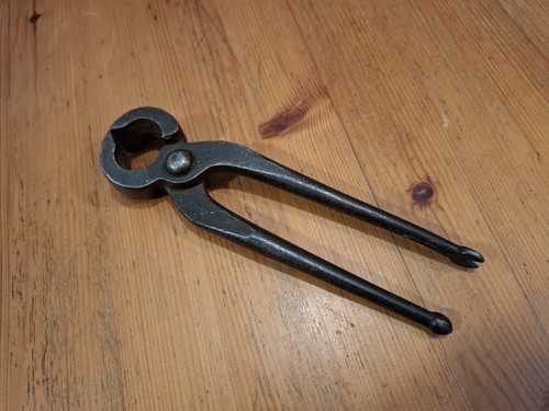 Vintage ball claw 6 - &,