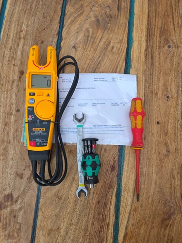 Fluke 600 600v cat iii - 600v,