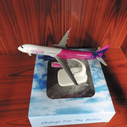 Wizz air a321 - wizz,
