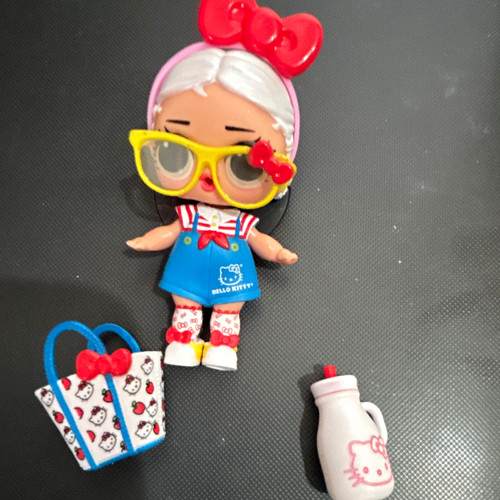Hello kitty fashion - doll, 4pc