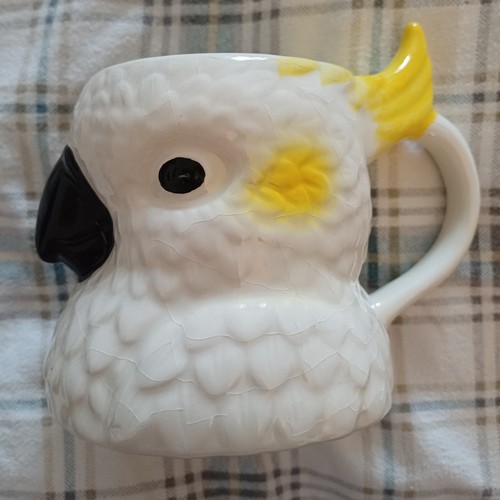 Sulphur crested cockatoo - sulphur,