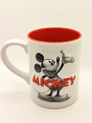 Disney waving mickey mouse - disney, 3d