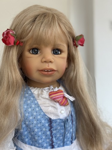 Artist doll juliane regina - artist,