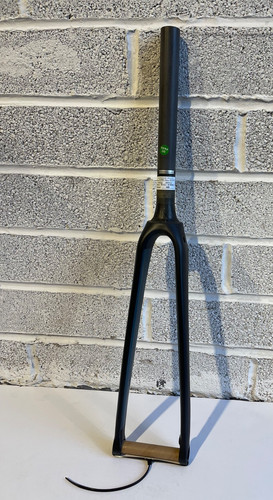 700c carbon fiber - 700c, road