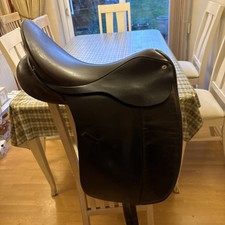 Loriner 17.5 Dressage Saddle