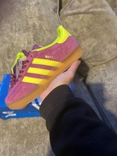adidas gazelle size 3.5   ,