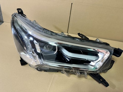 Toyota hilux revo - hilux, right