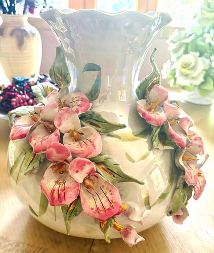White ceramic vase pink - ceramic, 3d