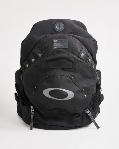 Oakley black nylon backpack - oakley,