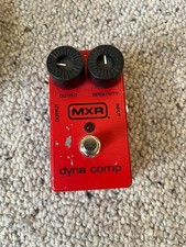 MXR Dyna Comp M102 Guitar Compressor Effects Pedal Red