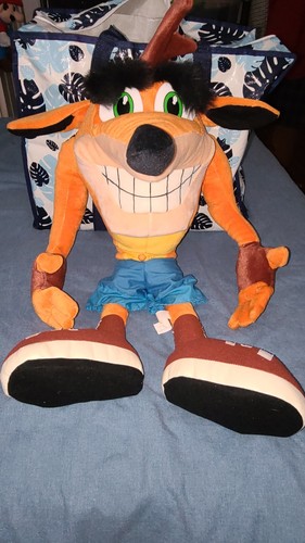 2001 large crash bandicoot - large,