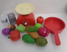 Wooden Toy  Food set. pretend childrens role play shop / kitchen