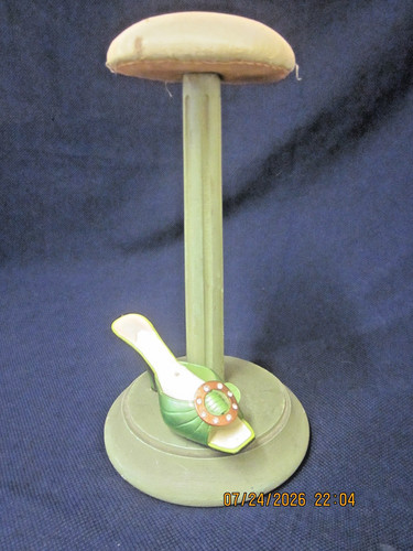 Antique wood ladies hat - ,