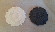 A 7cm black resin not oak