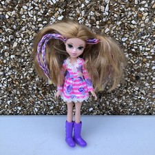 Bratz Doll With Clothes - 2009 MGA Blonde Bratz Doll With Clothes 