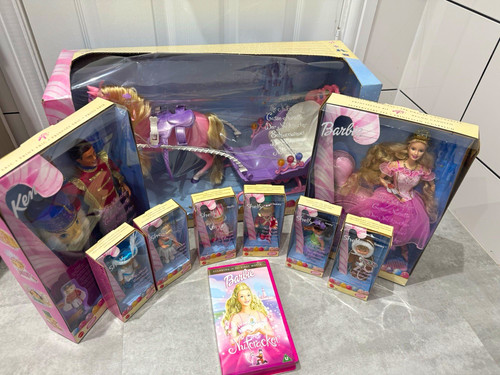 Rare complete set - barbie, in