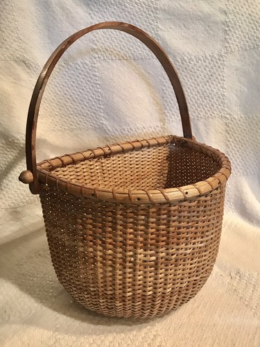 Nantucket basket floral wall