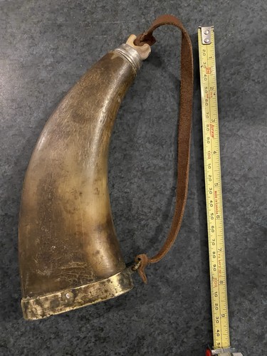 Antique flat powder horn - antique, horn.