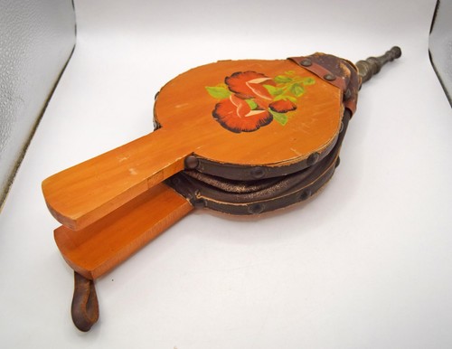 Vintage hand painted wooden - vintage, hand-painted