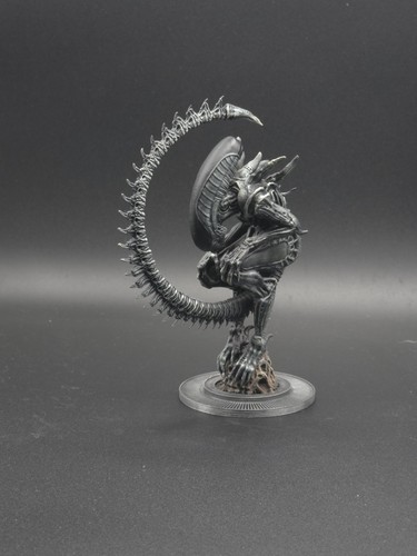 Alien xenomorph bone color - xenomorph,
