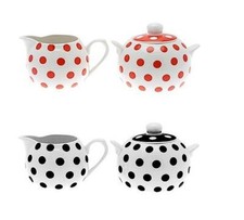 Cascade Red or Black White