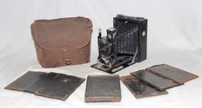 Thornton Pickard Imperial Pocket folding camera + 6 Plate holders + case