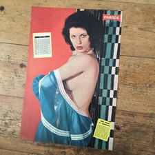 Parade Glamour Magazine Colour