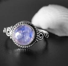 Round Moonstone Ring 925