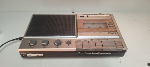 Philips cassette recorder - cassette,