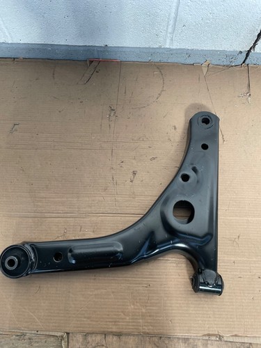 Front lower right control arm - front,