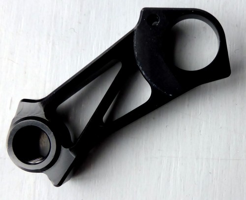 Direct mount derailleur hanger - direct,