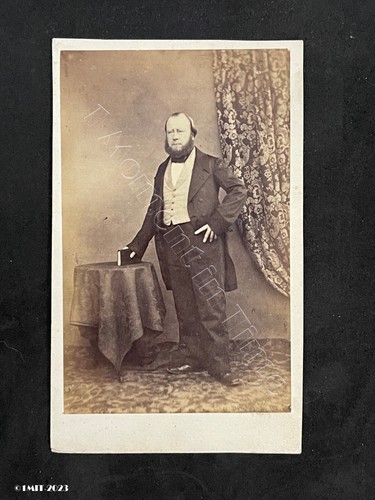 Cdv man tailcoats servant - tailcoats,