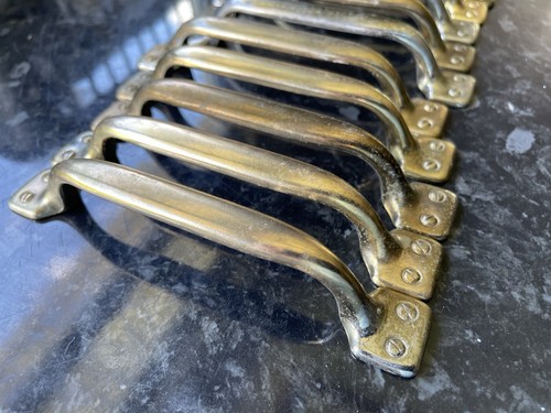 Used gold effect shaker - gold,