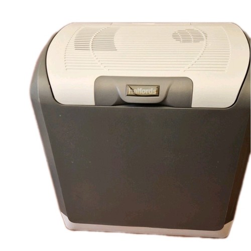 Halfords 19l electric coolbox - electric,